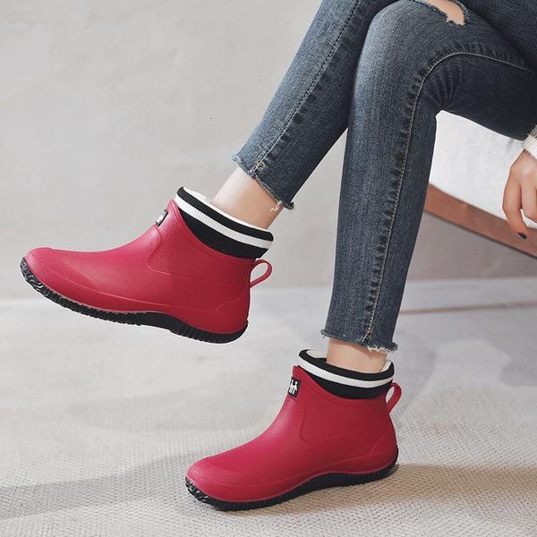 slippers rainboots for woman anti-skid ankle women's fashion water-proof boots and men water 1 tfo1, Black
slippers rainboots for woman anti-skid ankle women's fashion water-proof boots and men water 1 tfo1, Black