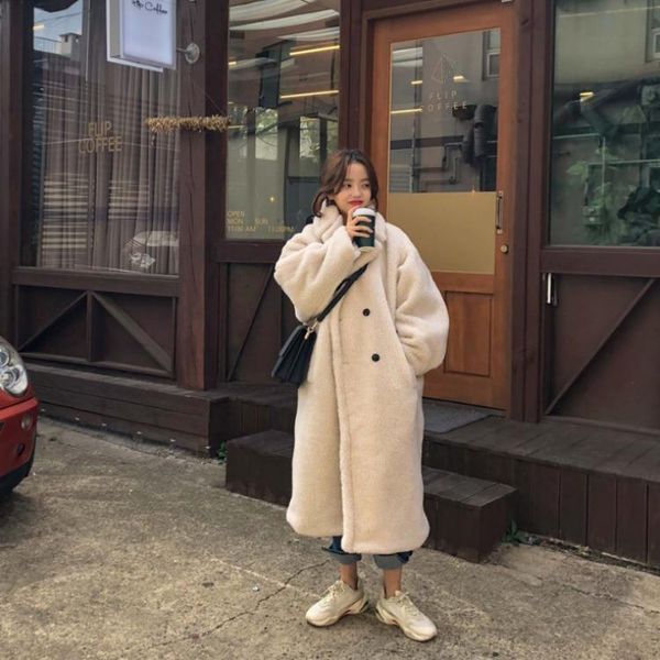 winter 2021 women solid lamb fur coat long sleeve casual fleece jacket turn down collar teddy outerwear women's jackets, Black;brown
winter 2021 women solid lamb fur coat long sleeve casual fleece jacket turn down collar teddy outerwear women's jackets, Black;brown