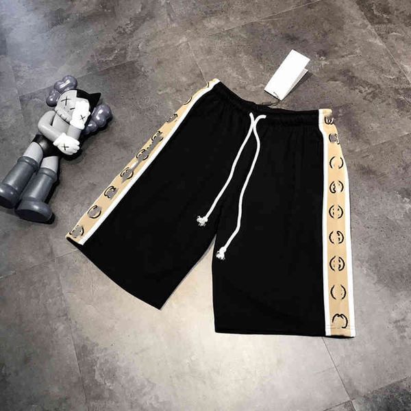 2022 factory wholesale new letter reflective ribbon shorts women's summer mid waist loose fashion couple large casual capris a1, White;black
2022 factory wholesale new letter reflective ribbon shorts women's summer mid waist loose fashion couple large casual capris a1, White;black