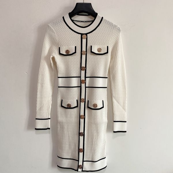 milan runway dresses 2021 autumn o neck long sleeve print women's designer dress brand same style dress 0816-23, Black
milan runway dresses 2021 autumn o neck long sleeve print women's designer dress brand same style dress 0816-23, Black
