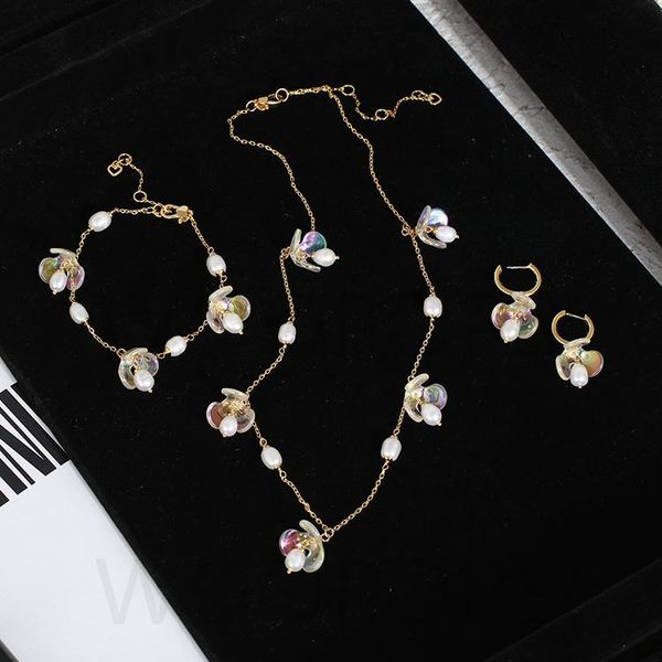 american style rich and colorful design jwellery flower necklace pendant with pearl 47cm necklaces, Silver
american style rich and colorful design jwellery flower necklace pendant with pearl 47cm necklaces, Silver