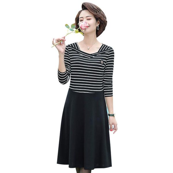 casual dresses 2021 autumn winter women stripe patchwork long sleeve high elastic waist party dress female basic vestidos 5xl, Black;gray
casual dresses 2021 autumn winter women stripe patchwork long sleeve high elastic waist party dress female basic vestidos 5xl, Black;gray