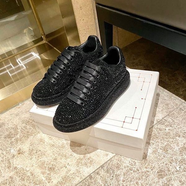 designer lady flat casual shoes leather lace-up sneaker letters luxury woman shoes cowhide fashion platform men shoes, Black;red
designer lady flat casual shoes leather lace-up sneaker letters luxury woman shoes cowhide fashion platform men shoes, Black;red
