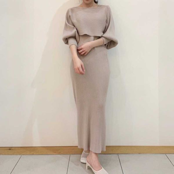spring two piece set knitted solid slim high waist dresses puff long sleeve elegant femme robe design vestidos 82652 210525, White
spring two piece set knitted solid slim high waist dresses puff long sleeve elegant femme robe design vestidos 82652 210525, White