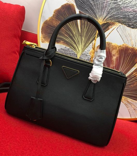 designer totes bag luxury shoulder bags high-quality genuine leather handbags high-capacity fashion brand with exquisite packaging and origi
designer totes bag luxury shoulder bags high-quality genuine leather handbags high-capacity fashion brand with exquisite packaging and origi