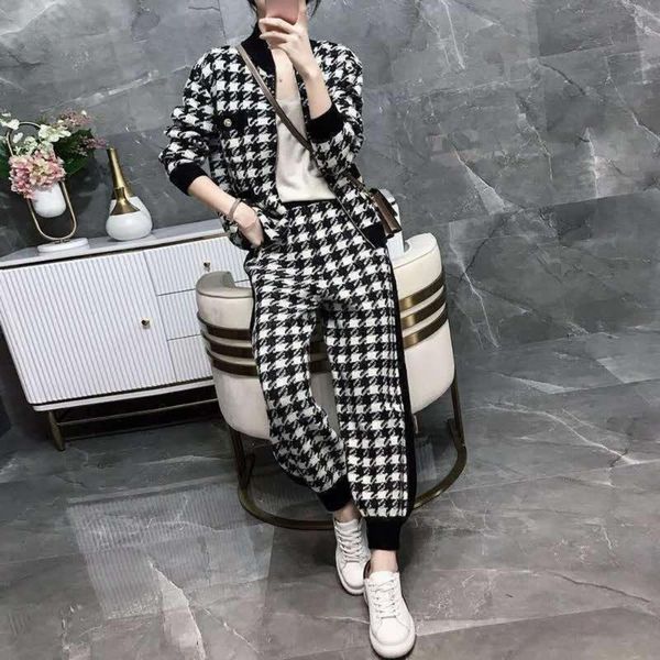 women's two piece pants 2021 fashion houndstooth plaid knitted pieces set women knit cardigan zipper jacket coat+pocket harem pant suit, White
women's two piece pants 2021 fashion houndstooth plaid knitted pieces set women knit cardigan zipper jacket coat+pocket harem pant suit, White