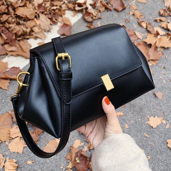 evening bags autumn and winter totes trendy net red simple texture shoulder bag all-match crossbody for women casual brand handbag
evening bags autumn and winter totes trendy net red simple texture shoulder bag all-match crossbody for women casual brand handbag