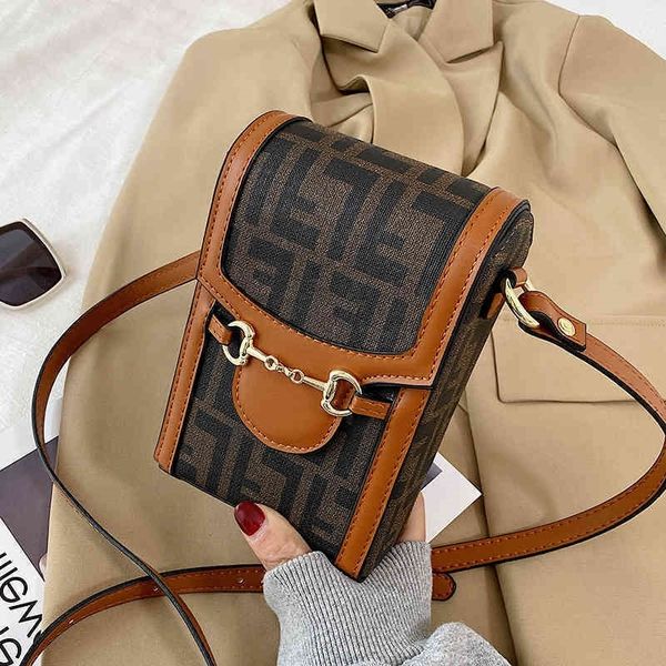 new printed fashion messenger versatile mini women's one shoulder mobile phone bag
new printed fashion messenger versatile mini women's one shoulder mobile phone bag