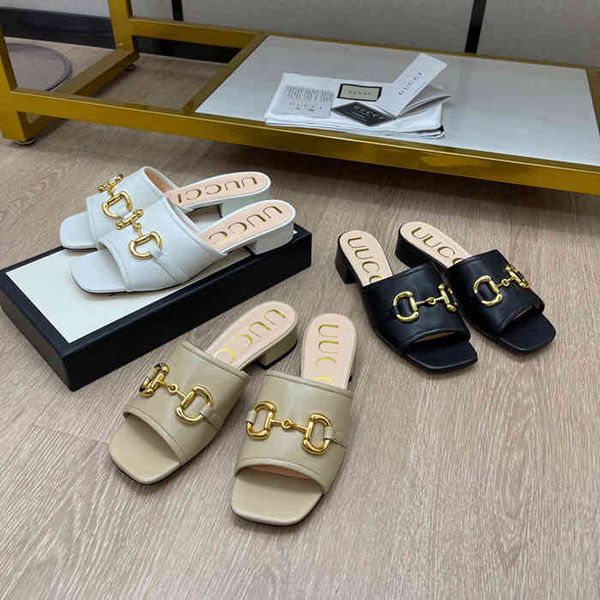 2021 spring and summer new style flip flop women's wear slippers leather horse clasp sandal women's flat bottom, Black
2021 spring and summer new style flip flop women's wear slippers leather horse clasp sandal women's flat bottom, Black