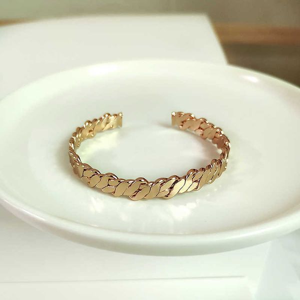 peri'sbox chunky twisted irregular bangles wide geometric bangles for women vintage gold bangles adjustable jewelry 2020 trendy q0719, Black
peri'sbox chunky twisted irregular bangles wide geometric bangles for women vintage gold bangles adjustable jewelry 2020 trendy q0719, Black