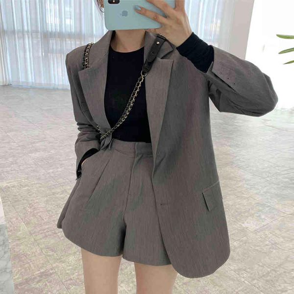 chic ladies elegant shorts suits long sleeve single-breasted blazer & high waist loose spring 2 pieces sets 210427, White
chic ladies elegant shorts suits long sleeve single-breasted blazer & high waist loose spring 2 pieces sets 210427, White
