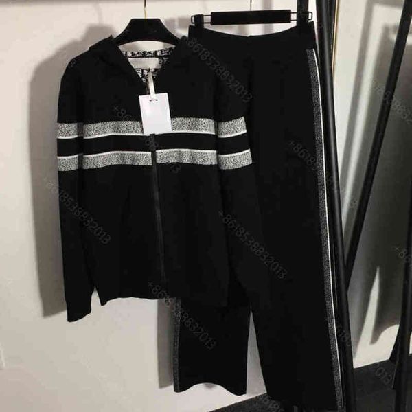 women tracksuit designs hoodie coat pants set double-sided zipper jacket 2 piece suit letter logo brand tech fleece solid color super warm w, White
women tracksuit designs hoodie coat pants set double-sided zipper jacket 2 piece suit letter logo brand tech fleece solid color super warm w, White