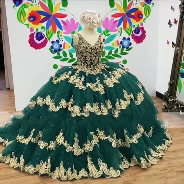 v neck hunter green gold embroidery quinceanera prom dresses 2022 sheer straps ball gown applique pattern long charro xv evening party dress, Blue;red
v neck hunter green gold embroidery quinceanera prom dresses 2022 sheer straps ball gown applique pattern long charro xv evening party dress, Blue;red