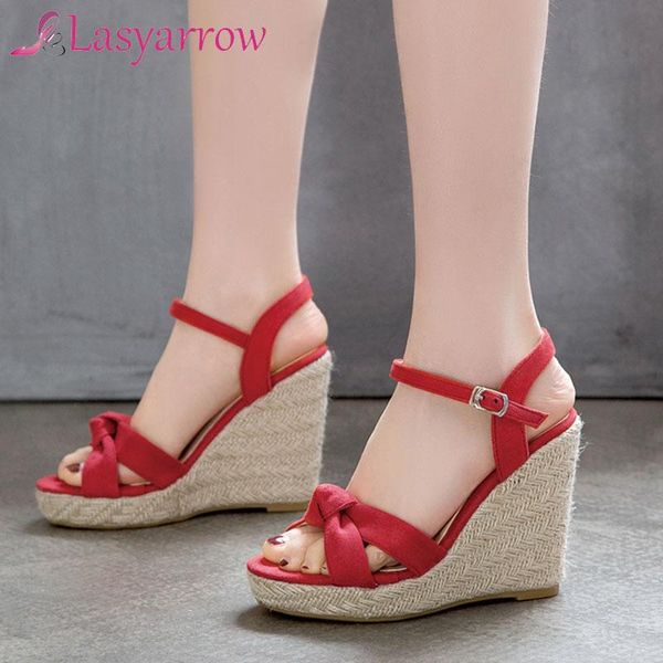 dress shoes lasyarrow 2021 arrive women sandals solid colors flock buckle summer wedge platform fashion casual party woman, Black
dress shoes lasyarrow 2021 arrive women sandals solid colors flock buckle summer wedge platform fashion casual party woman, Black
