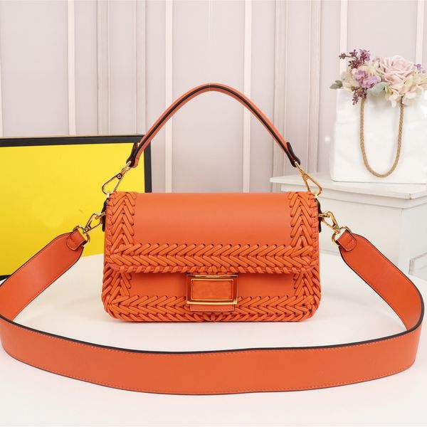 2021 fashion woven handle armpit bag designer exquisite multicolor leather ladies handbag
2021 fashion woven handle armpit bag designer exquisite multicolor leather ladies handbag