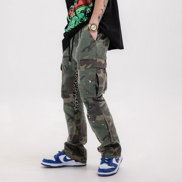 camouflage camping for men and women, loose street cloth, pockets and shoelac, hip-hop style, Black
camouflage camping for men and women, loose street cloth, pockets and shoelac, hip-hop style, Black