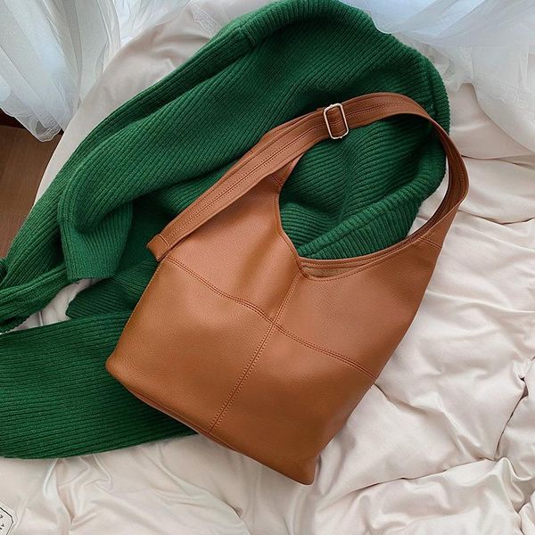 large capacity vintage simple fashion female crossbody bags soft leather ladies handbags shopping bag women shoulder bolsa
large capacity vintage simple fashion female crossbody bags soft leather ladies handbags shopping bag women shoulder bolsa
