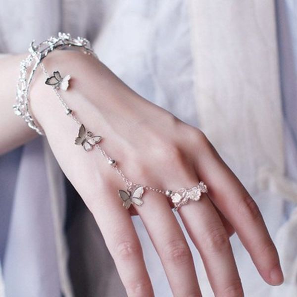 hand catenary que one-piece bracelet ring butterfly bracelet performance studio po taking fairy costume hanfu accessories bell, Golden;silver
hand catenary que one-piece bracelet ring butterfly bracelet performance studio po taking fairy costume hanfu accessories bell, Golden;silver