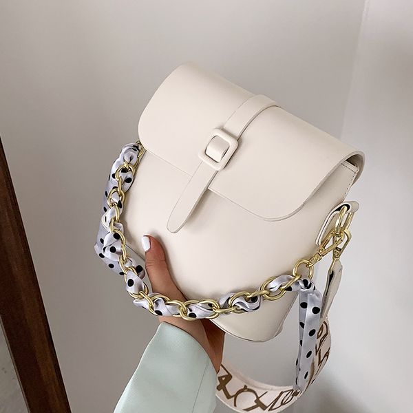 niche design high-quality western-style bag female 2021 new fashion messenger bag popular bucket bag shoulder width 20cm
niche design high-quality western-style bag female 2021 new fashion messenger bag popular bucket bag shoulder width 20cm
