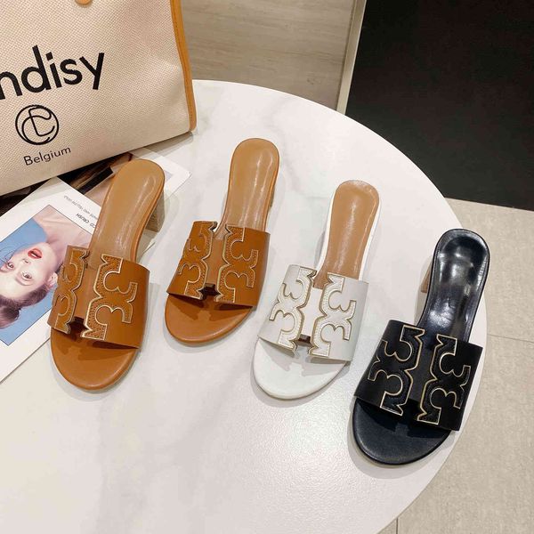 new summer women's shoes wear thick heel open toe casual flat bottom pattern slippers for women, Black
new summer women's shoes wear thick heel open toe casual flat bottom pattern slippers for women, Black