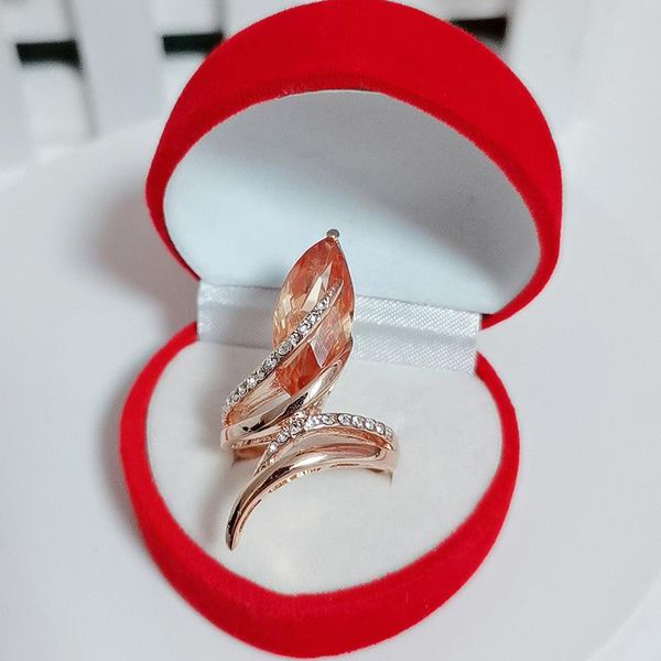 cluster rings moonrocy crystal rose gold color party ring champagne gift for women girls exaggerated jewelry wholesale drop, Golden;silver
cluster rings moonrocy crystal rose gold color party ring champagne gift for women girls exaggerated jewelry wholesale drop, Golden;silver