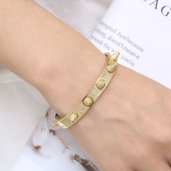 factory sholesale clasp bracelet hip hop jewelry sky star super color preserving diamond stainless steel rivet bracelet popular fashion xmas
factory sholesale clasp bracelet hip hop jewelry sky star super color preserving diamond stainless steel rivet bracelet popular fashion xmas