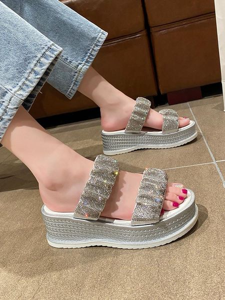 slippers trendy fashion thick-soled non-slip wear-resistant rhinestones elegant slope with ladies summer waterproof platform, Black
slippers trendy fashion thick-soled non-slip wear-resistant rhinestones elegant slope with ladies summer waterproof platform, Black
