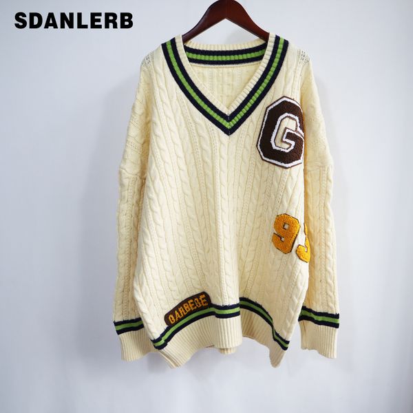 2021 autumn winter new loose v-neck knitted pullover womens college style knitting outerwear fashion mid-length sweater, White;black
2021 autumn winter new loose v-neck knitted pullover womens college style knitting outerwear fashion mid-length sweater, White;black