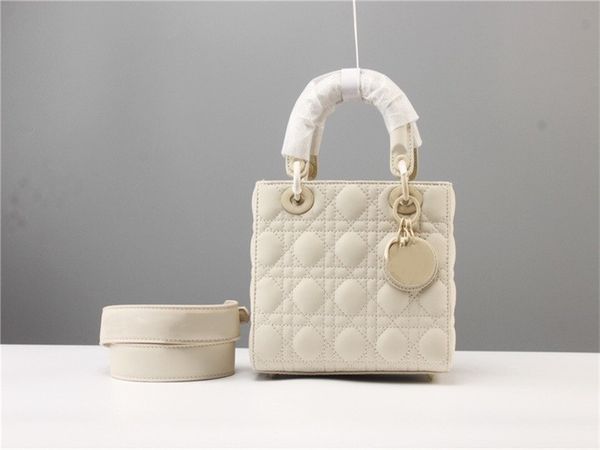 designer handbags purse cross body bag plain lichi pattern fashion letter width belt lady classic genuine leather single shoulder bags
designer handbags purse cross body bag plain lichi pattern fashion letter width belt lady classic genuine leather single shoulder bags
