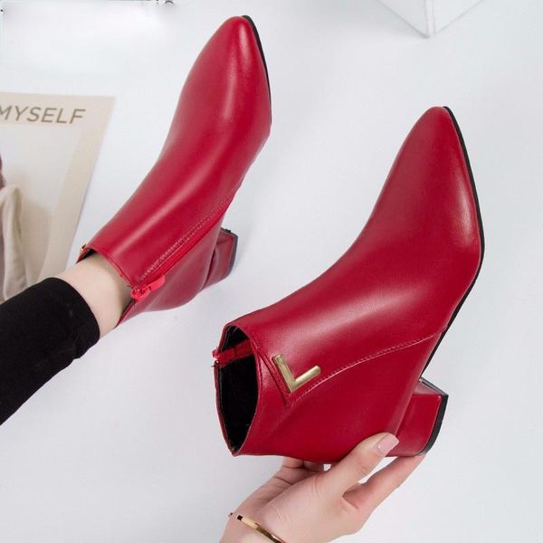 boots 2021 fashion women casual leather low high heels spring shoes woman pointed toe rubber ankle black red zapatos mujer
boots 2021 fashion women casual leather low high heels spring shoes woman pointed toe rubber ankle black red zapatos mujer