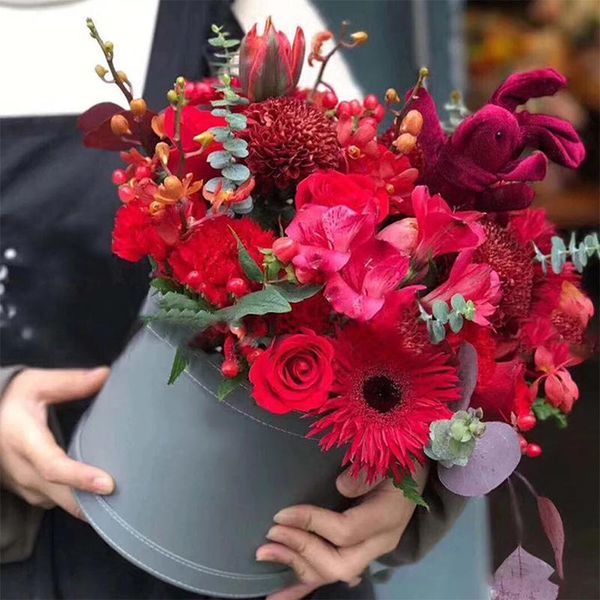 gift wrap box round flower leather hug bucket diy floral gifts lid florist packaging for party wedding valentine's day
gift wrap box round flower leather hug bucket diy floral gifts lid florist packaging for party wedding valentine's day