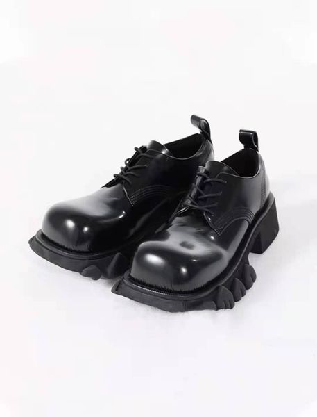 2021 fashion platform designer shoes triple black oversized men's and women's casual party dress calfskin, Red;white
2021 fashion platform designer shoes triple black oversized men's and women's casual party dress calfskin, Red;white