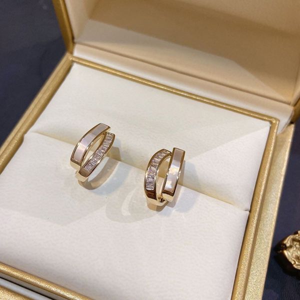 tiktok s925 silver needle zircon shell interlaced studs, simple and unique personality all match fashion earrings, Golden
tiktok s925 silver needle zircon shell interlaced studs, simple and unique personality all match fashion earrings, Golden