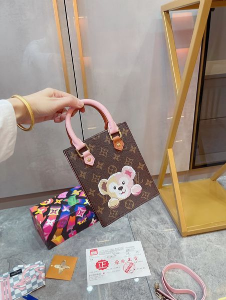 2021 fashion classic luxury brand leather women bags handbag women's tote backpack handbags ladies bag wallet -l6100, Red;black
2021 fashion classic luxury brand leather women bags handbag women's tote backpack handbags ladies bag wallet -l6100, Red;black