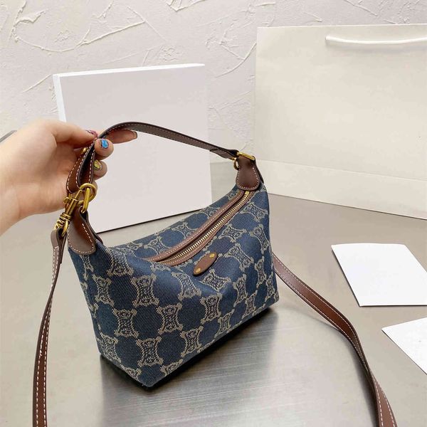 70% off design hand cl new vintage old flower big bone arc de denim lunch box dog walking bag gcws, Red;black
70% off design hand cl new vintage old flower big bone arc de denim lunch box dog walking bag gcws, Red;black