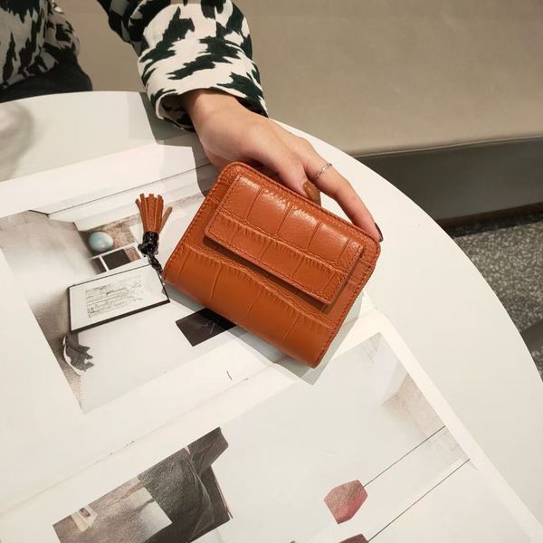 genuine leather crocodile pattern wallet for women 2021 new trendy short coin purse special-interest design simple tassel card wallet, Brown;gray
genuine leather crocodile pattern wallet for women 2021 new trendy short coin purse special-interest design simple tassel card wallet, Brown;gray