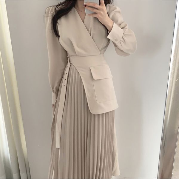 korean spring fake two piece pleated dress temperament v-neck puff long sleeve high waist office lady vestidos 210519, Black;gray
korean spring fake two piece pleated dress temperament v-neck puff long sleeve high waist office lady vestidos 210519, Black;gray