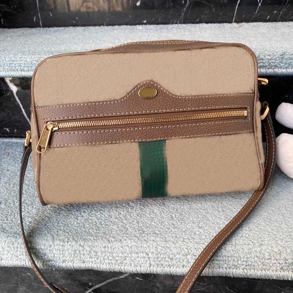 wholesale fashion canvas messenger bag luxury designer large capacity urban men business style handbag
wholesale fashion canvas messenger bag luxury designer large capacity urban men business style handbag