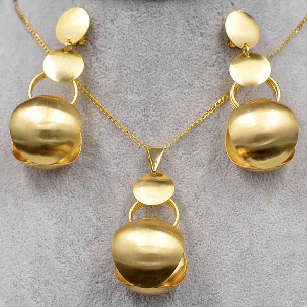 jewelry sets sunny fashion 2021 women necklace earrings pendant hollow ball for party wedding daily wear gift, Black
jewelry sets sunny fashion 2021 women necklace earrings pendant hollow ball for party wedding daily wear gift, Black