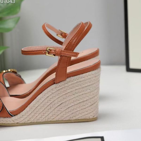 dress shoes genuine leather women sandals 2021 luxury high heel sandal wedges for back strap open toe 35-42, Black
dress shoes genuine leather women sandals 2021 luxury high heel sandal wedges for back strap open toe 35-42, Black