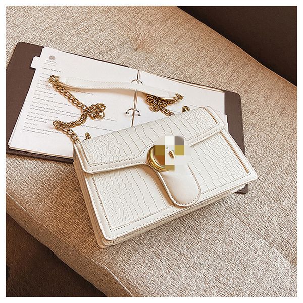 70% off factory store bag female new small square trend crocodile pattern messenger single shoulder bag 
70% off factory store bag female new small square trend crocodile pattern messenger single shoulder bag