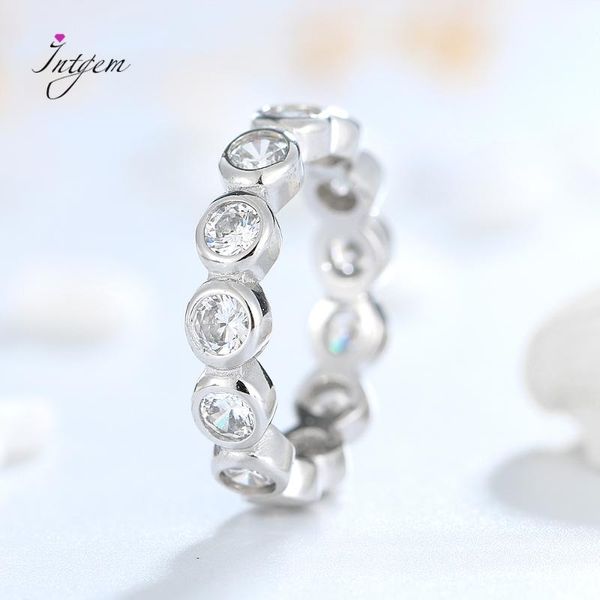 cluster rings sterling silver 925 ring round 4mm zircon for women simple fashion charm wedding engagement party gift fine jewelry, Golden;silver
cluster rings sterling silver 925 ring round 4mm zircon for women simple fashion charm wedding engagement party gift fine jewelry, Golden;silver
