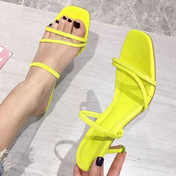 women comfortable low heel slipper sweet candy color flats beach flip flops summer slippers outside sandal slides sh142 210625, Black
women comfortable low heel slipper sweet candy color flats beach flip flops summer slippers outside sandal slides sh142 210625, Black