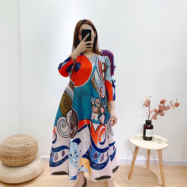 dress miyake cartoons as printing summer elegant women in long-income, Black;gray
dress miyake cartoons as printing summer elegant women in long-income, Black;gray