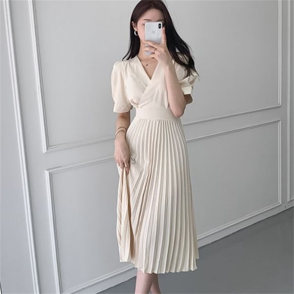 summer fashion korean solid a-line pleated long dress women short sleeve v-neck belted dresses elegant office ladies vestid 210603, Black;gray
summer fashion korean solid a-line pleated long dress women short sleeve v-neck belted dresses elegant office ladies vestid 210603, Black;gray