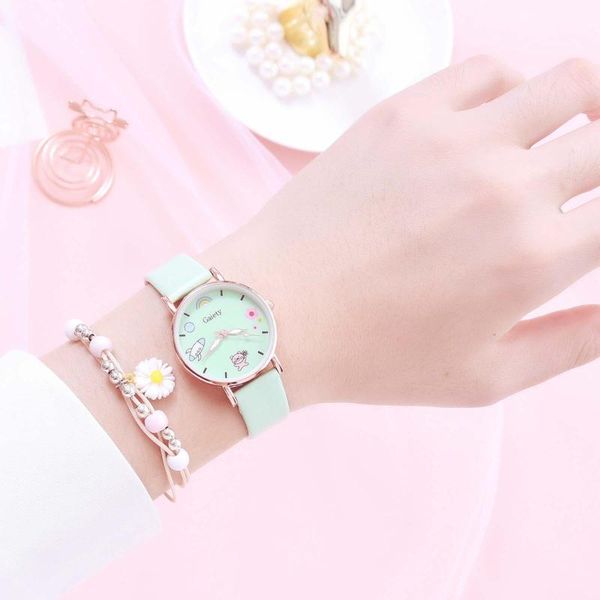 wristwatches ins watch with box girlfriend gift luxury fashion macaron leather belt cartoon daisy bracelet set contain student #n03, Slivery;brown
wristwatches ins watch with box girlfriend gift luxury fashion macaron leather belt cartoon daisy bracelet set contain student #n03, Slivery;brown
