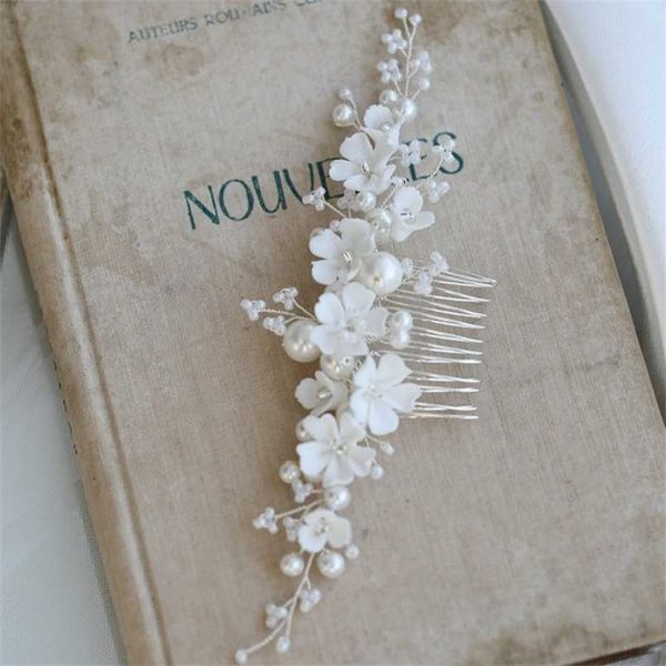 white porcelain flower bridal comb hair piece pearls wedding jewelry handmade women headpiece ornament 211019, Silver
white porcelain flower bridal comb hair piece pearls wedding jewelry handmade women headpiece ornament 211019, Silver