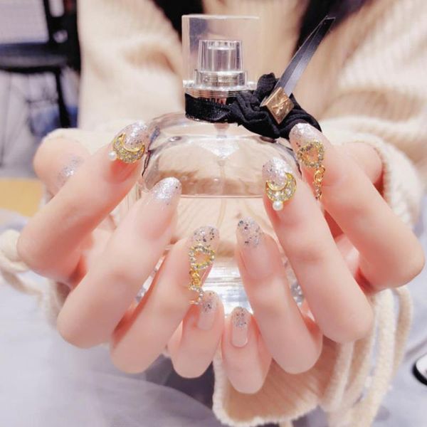 false nails glitter fake cute girl middle long wearing with faux pearl and drills fa, Red;gold
false nails glitter fake cute girl middle long wearing with faux pearl and drills fa, Red;gold