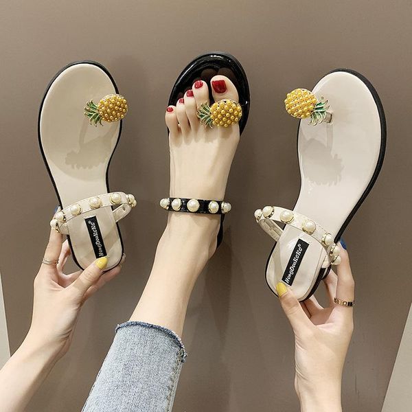 slippers luxury pearl band flip flops women gold beads pineapple japanned leather clip toe teenslippers round heels slides y966, Black
slippers luxury pearl band flip flops women gold beads pineapple japanned leather clip toe teenslippers round heels slides y966, Black