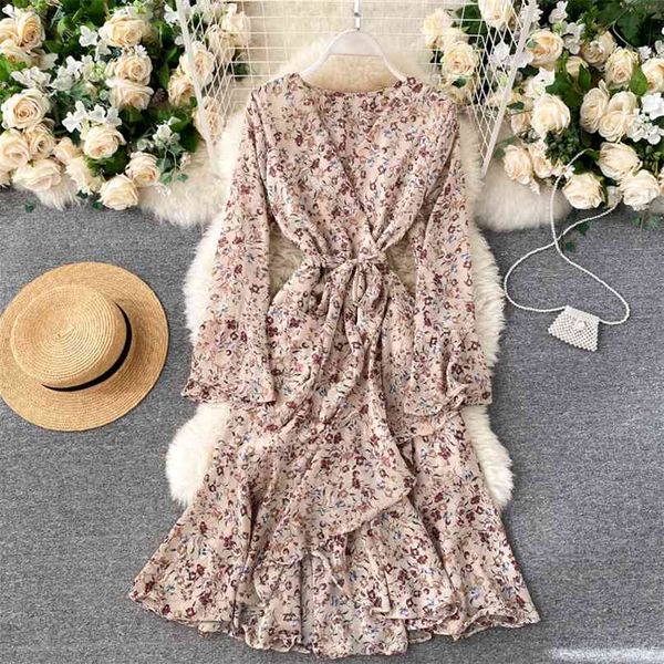 autumn lady v collar high waist thin irregular flower print dress women fashion long flare sleeve elegant vestidos p869 210527, Black;gray
autumn lady v collar high waist thin irregular flower print dress women fashion long flare sleeve elegant vestidos p869 210527, Black;gray
